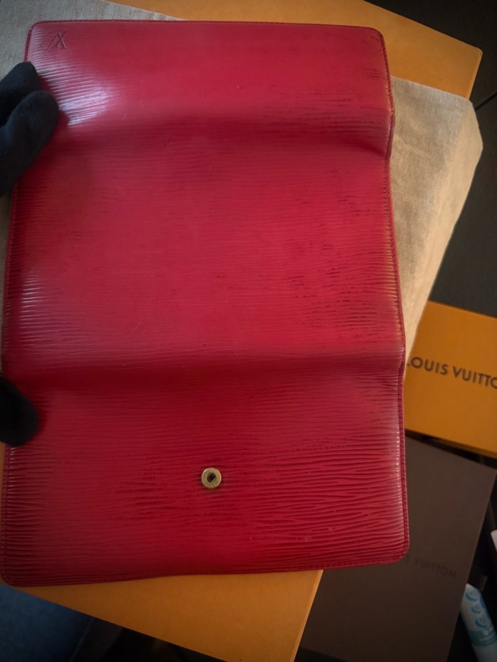 Louis Vuitton Red Sarah Long Wallet Clutch in Epi Leather - Picture 12 of 16